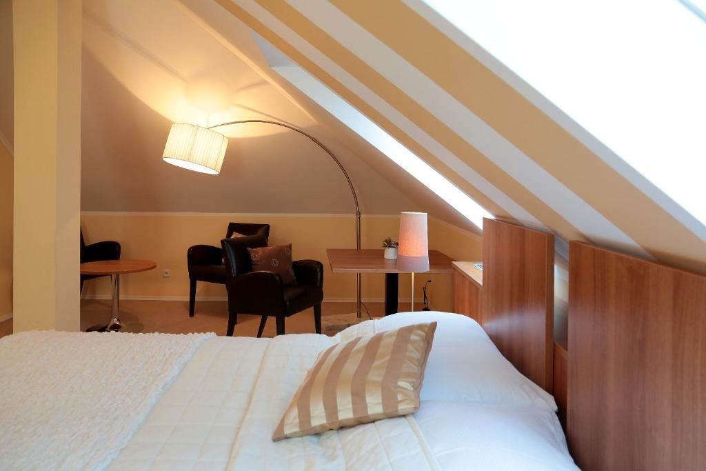 Boutique Hotel Golf Garni Mikulov Room photo